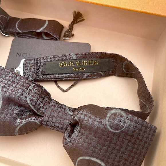 🔥ONE-OF-KIND🔥🆕💯RARE AUTH LOUIS VUITTON MARRONE BROWN HOUNDSTOOTH BOW TIE… - Picture 12 of 13